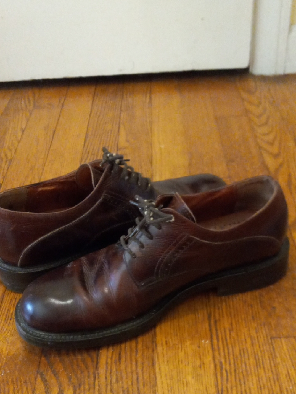 Johnston &  Murphy Men's Brown Leather Dress Shoes - Classic Lace-Up